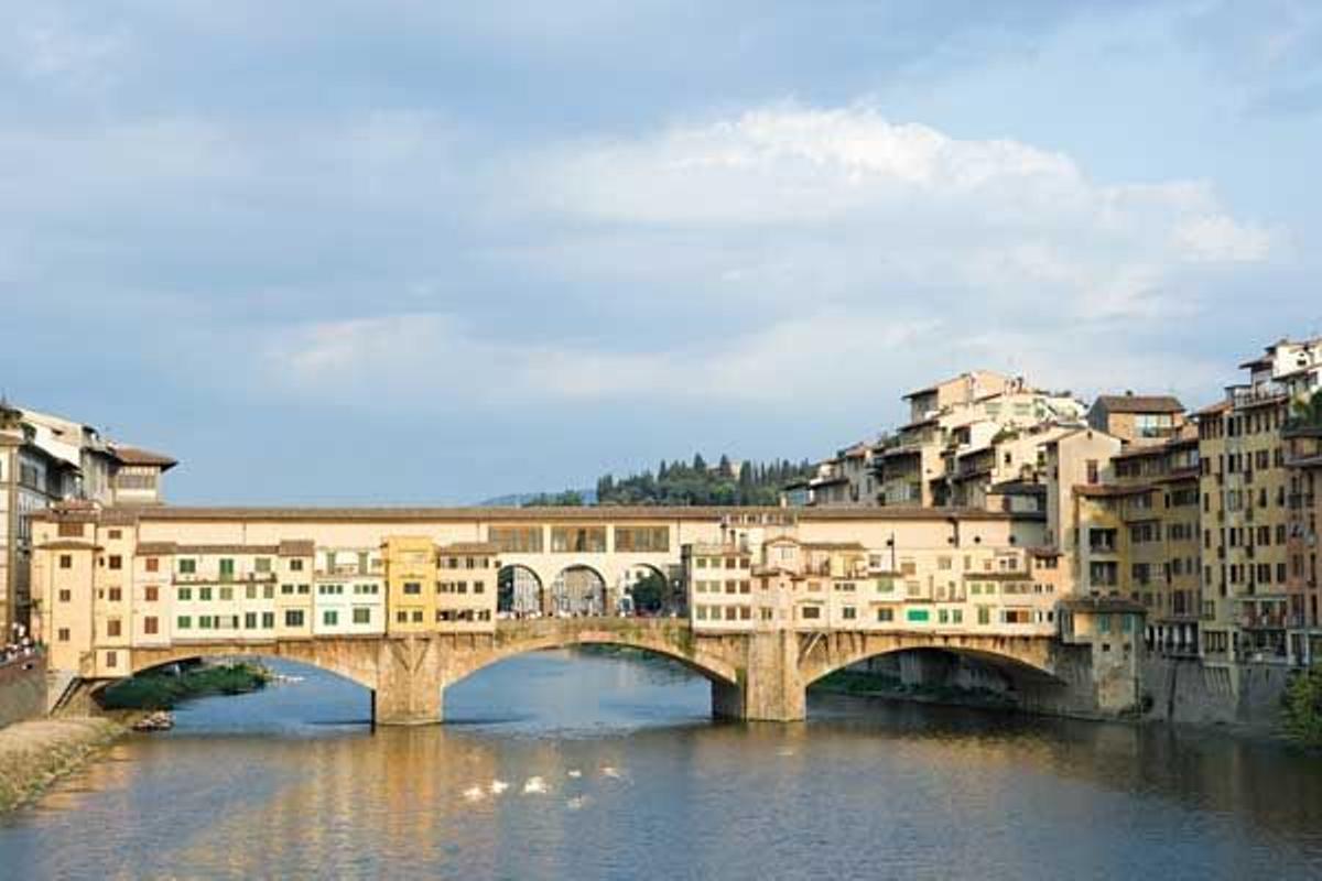 Puente Vecchio sobre el río Arno.