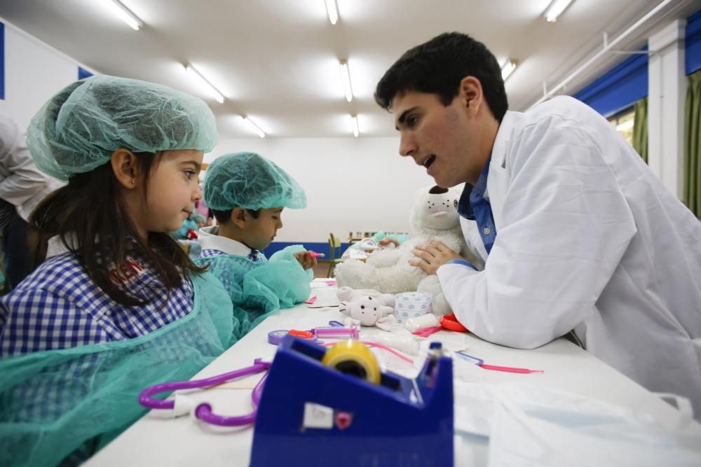 Encuentro con estudiantes de Medicina en el colegio del Quirinal