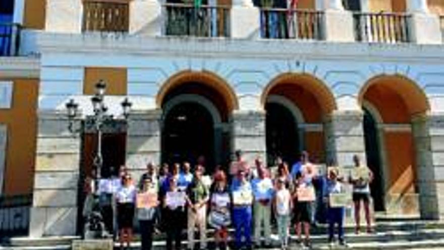 Minuto de silencio por el crimen de Jaén