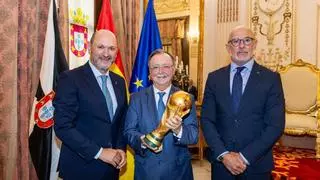 Louzán: "No hay ninguna explicación lógica para que España no albergue la final del Mundial"