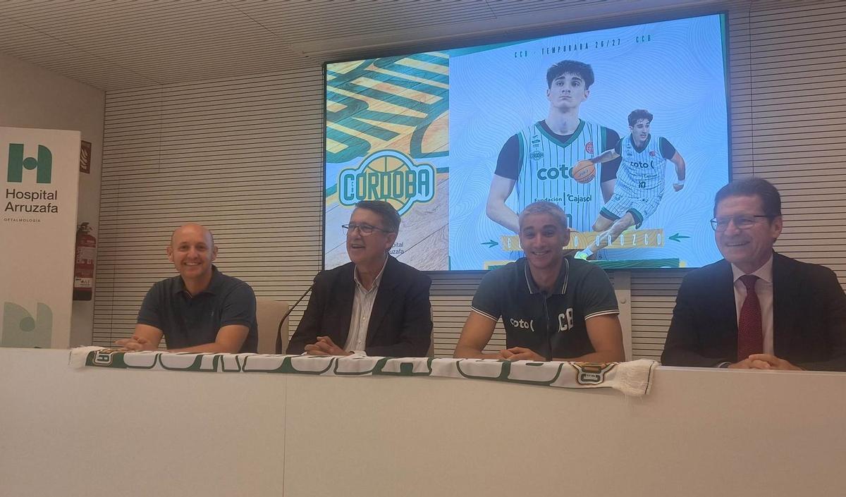 Paco Zafra, Rafael Blanco, Gonzalo Orozco y Rafael Agüera, en el Hospital La Arruzafa.
