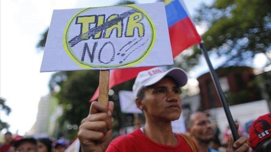 Simpatizantes de Maduro marchan en Venezuela en contra del TIAR
