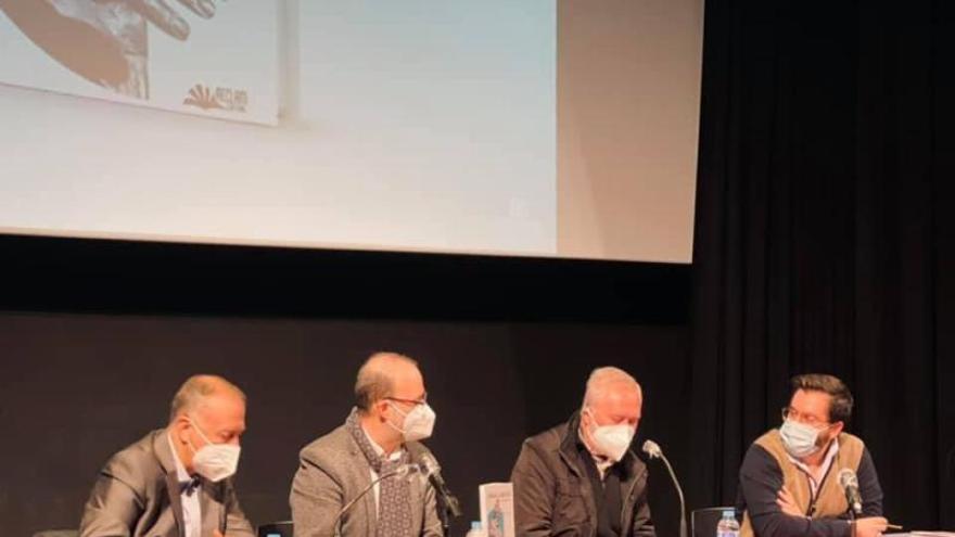 Lairón, Gómez, Montagud y Blasco durante la presentación del último libro de Reclam. | LEVANTE-EMV
