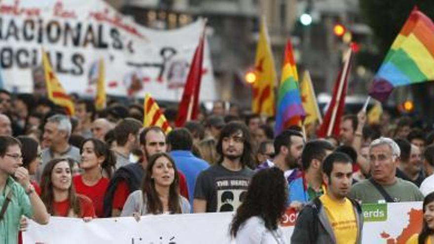 Manifestación nacionalista por las calles de Valencia con motivo del Nou d´Octubre.