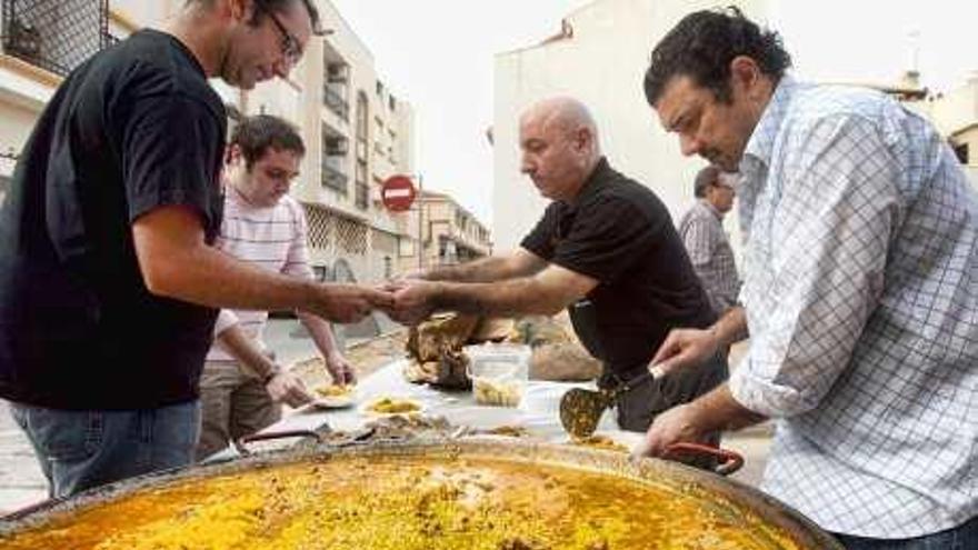 Paella para ayudar a dependientes