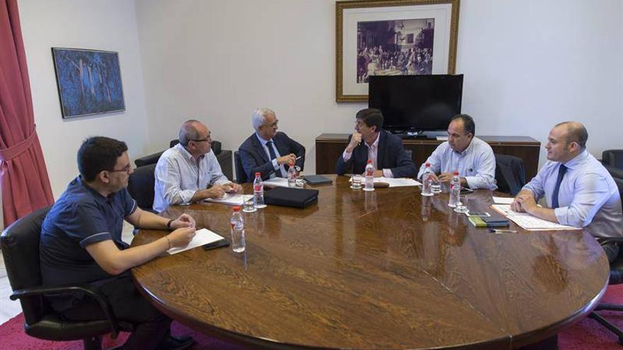 PSOE y C&#039;s revisarán cada dos meses el acuerdo de legislatura