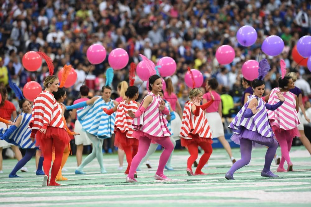 Imágenes de la ceremonia de apertura de la Eurocopa en Saint Denis, que ha contado con la música de David Guetta.