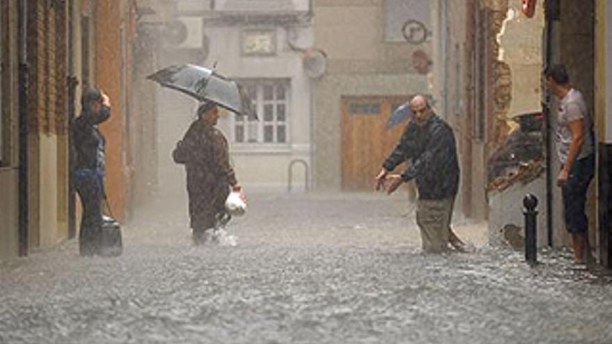 Fallece de un infarto cuando se inundaba su vivienda por la lluvia