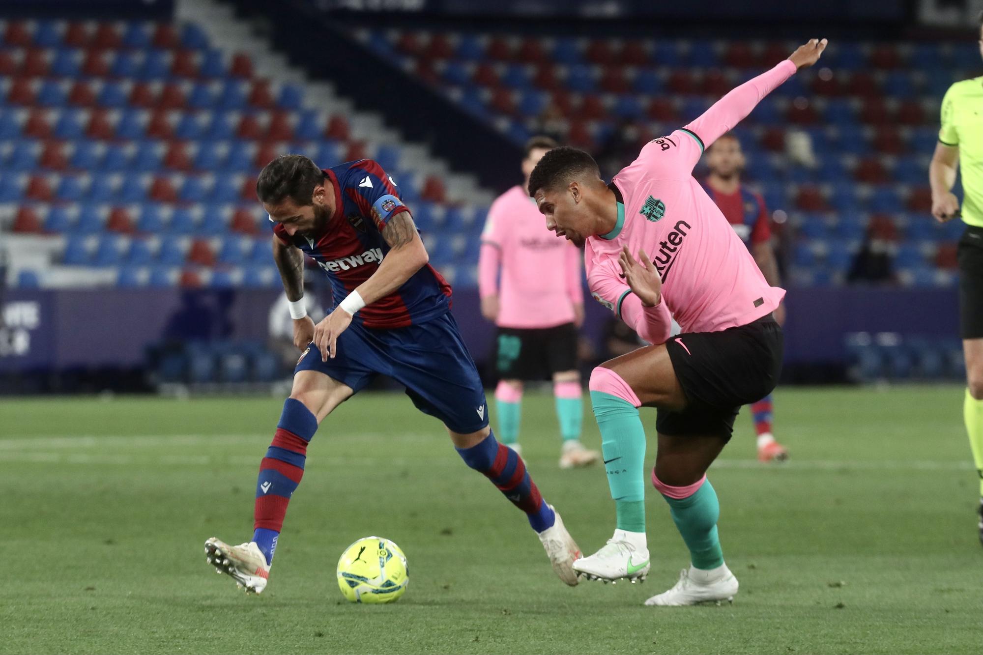 Las imágenes del empate entre el Levante y Barcelona en el Ciutat de València