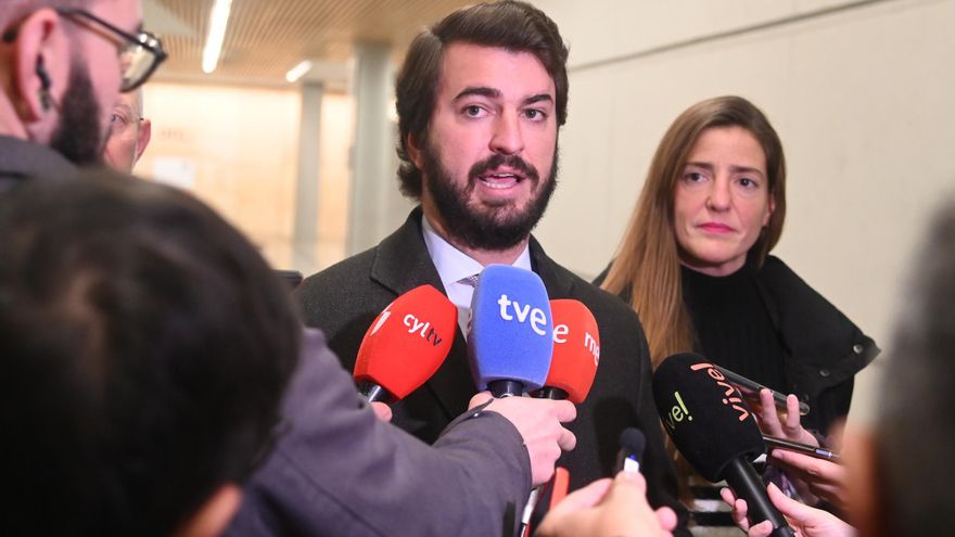 García-Gallardo advierte de que con “los rojos declarados o camuflados no hay presupuestos que negociar”