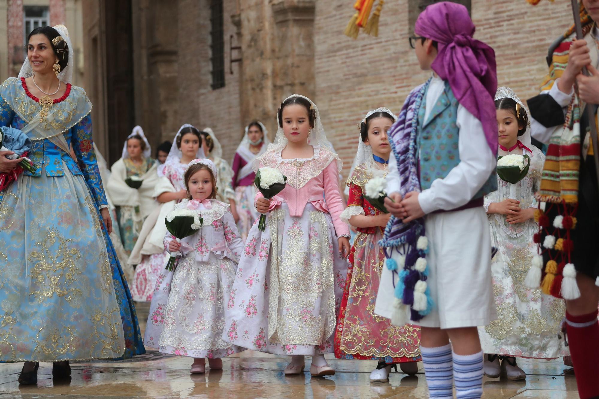 Búscate en el primer día de ofrenda por la calle de la Paz (entre las 17:00 a las 18:00 horas)