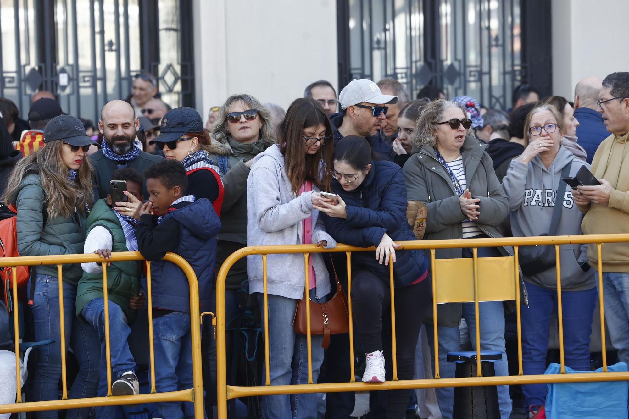Búscate en la mascletà del sábado 15 de marzo