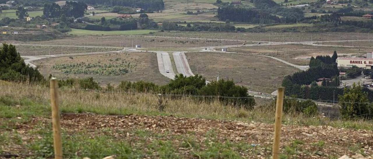 En el centro de la imagen, los terrenos de la primera fase de la Zalia.