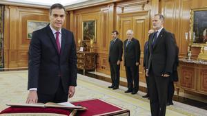 Sánchez promet el seu càrrec davant el Rei i activa la formació de govern