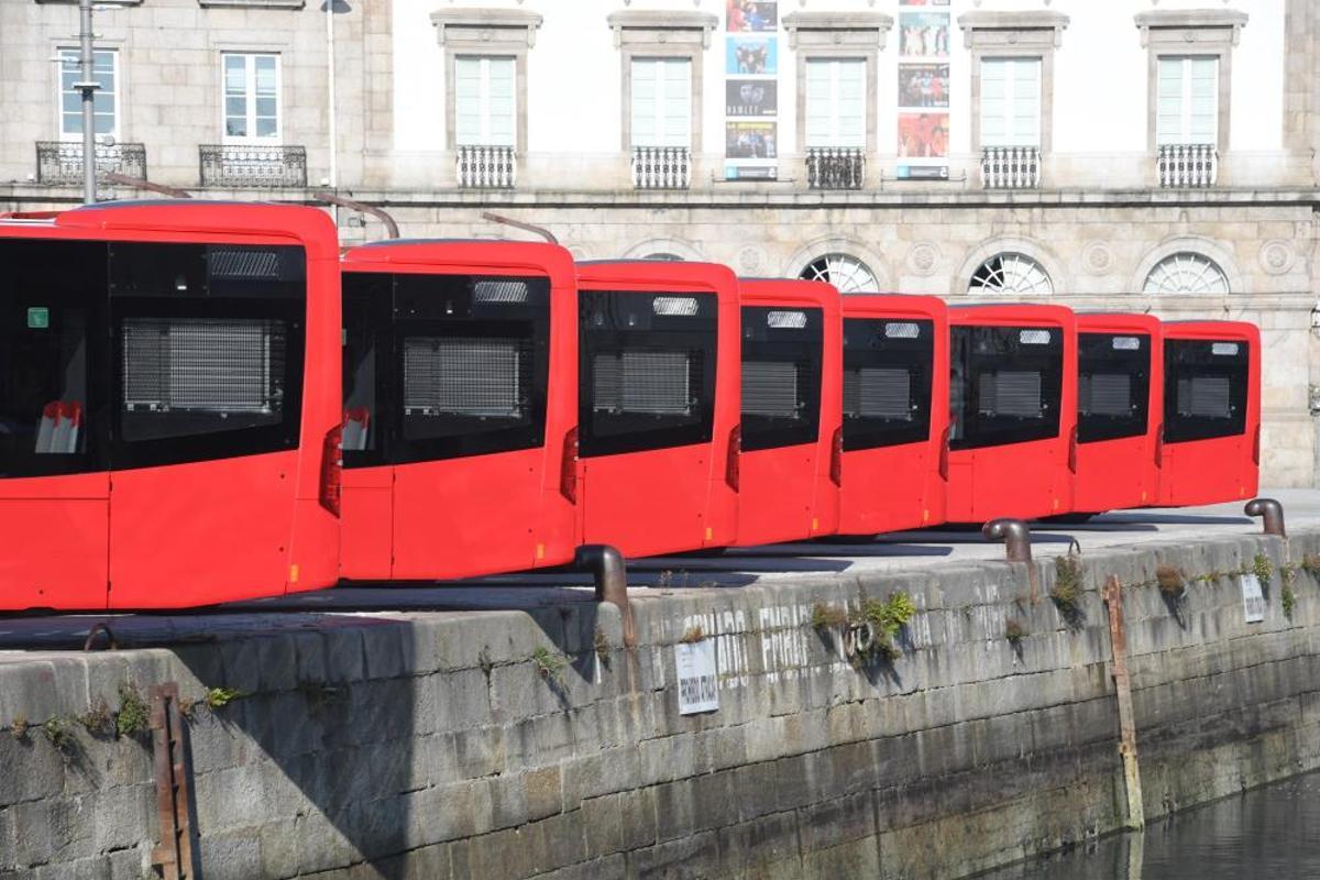 La reordenación de las líneas y el precio del billete serán algunos de los aspectos que el Concello y Tranvías negociarán "en los próximos meses" tras la finalización de la concesión.