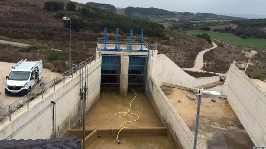 Extremadura estudia el sistema de regadío del Canal de Navarra y valora su aplicación a Tierra de Barros