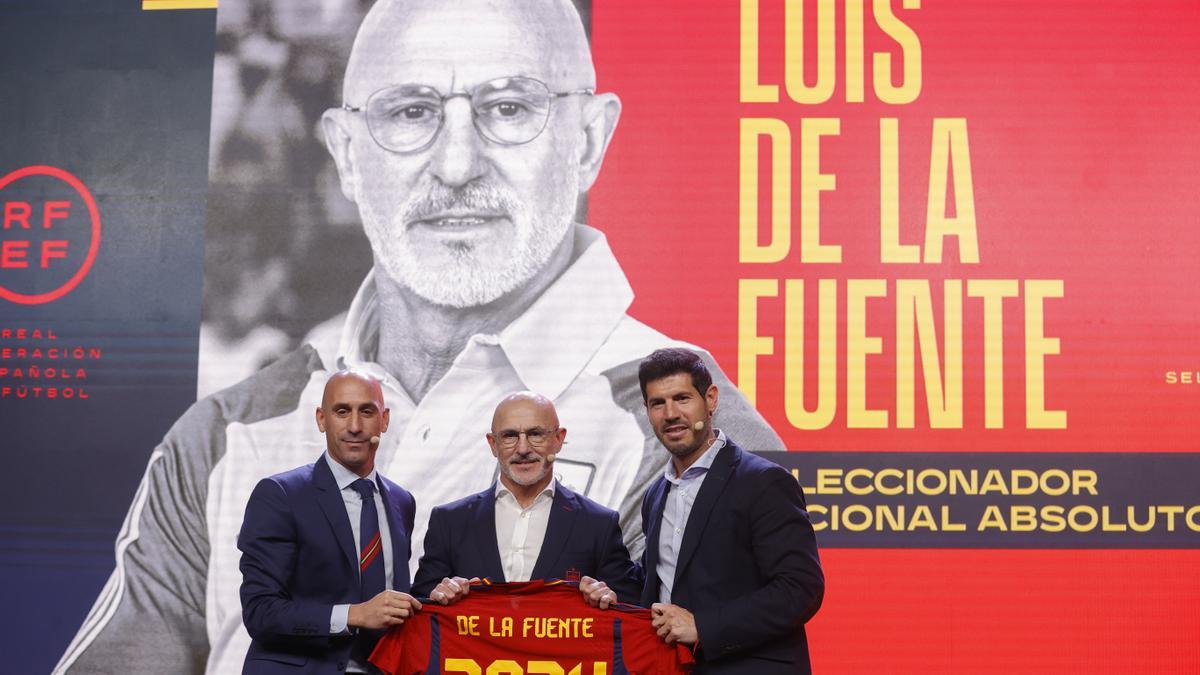 La presentación de Luis de la Fuente como nuevo entrenador de la selección española, en imágenes