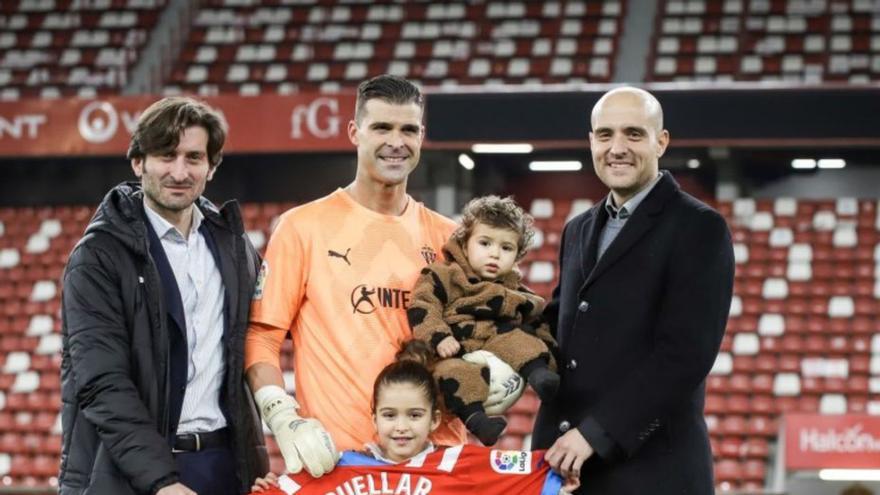 Cuéllar ya es el futbolista que ha jugado en el Sporting con más edad