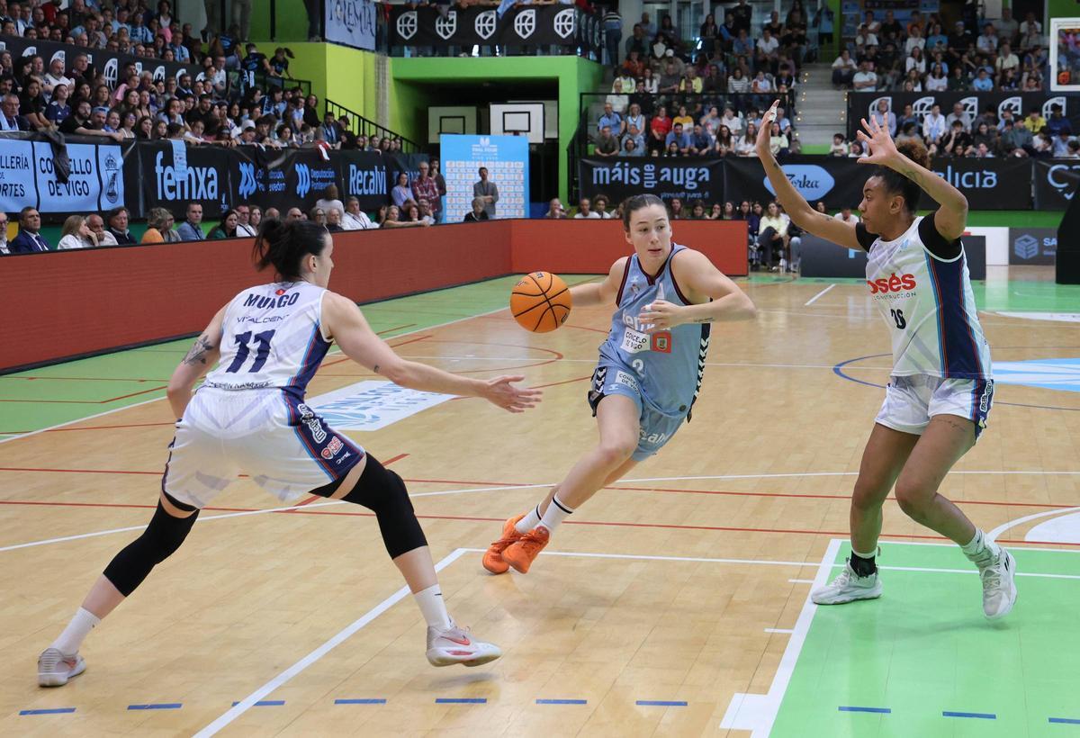 El Celta Zorka celebra su ascenso a la élite del baloncesto