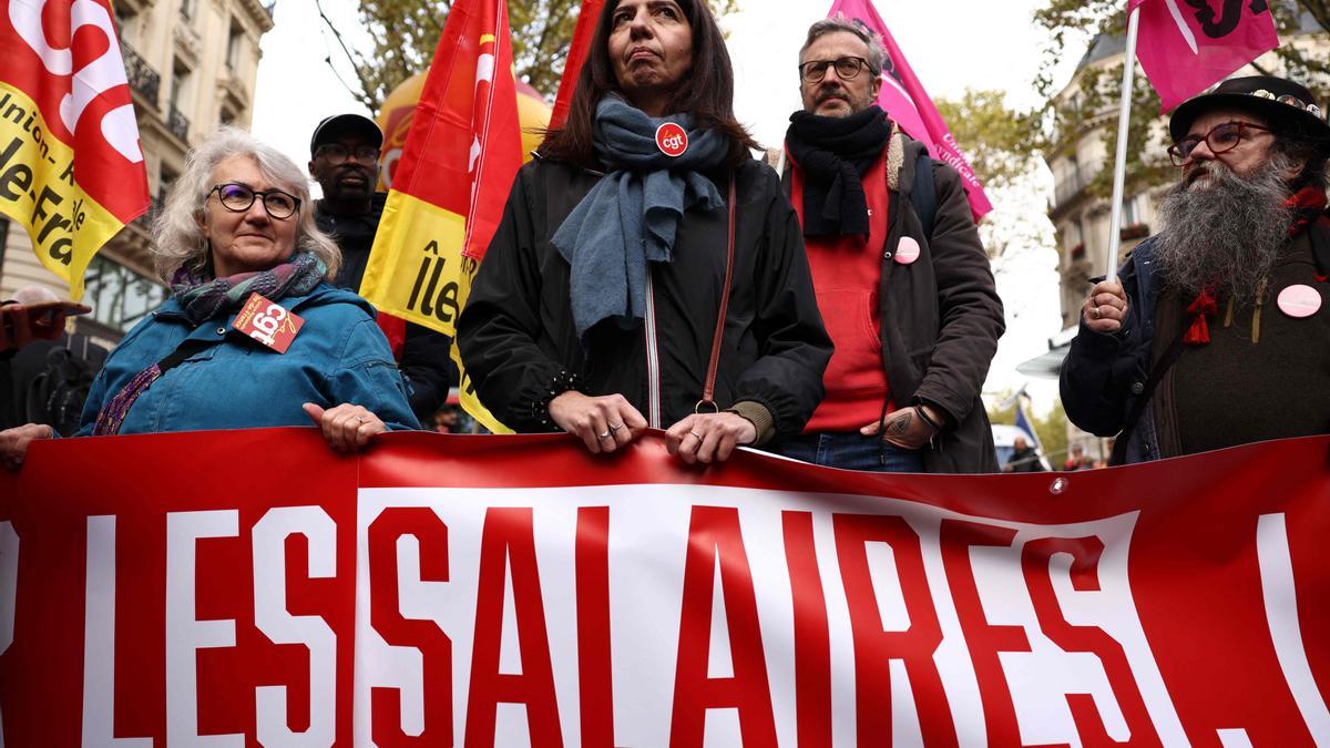 Protesta de CGT en París durante la jornada de huelga convocada en Francia, este jueves.