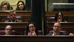 Turull, Rovira y Herrera escuchan a Rajoy, el 8 de abril del 2014 en el Congreso.