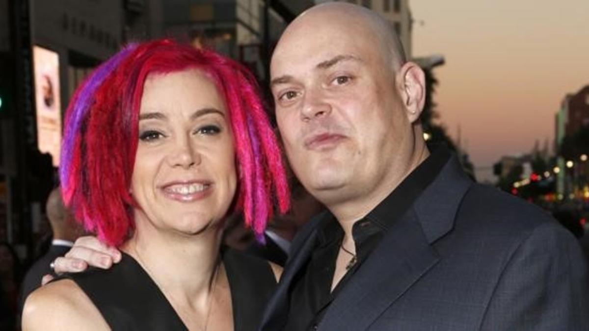 Lana Wachowski (izquierda) y su hermano Andy Wachowski (a partir de su proceso de cambio de género, Lilly).