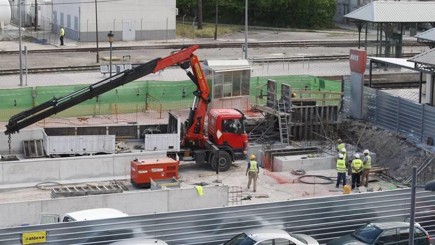 Obras de acondicionamiento en la estación de El Carmen de Murcia ante la llega de la Alta Velocidad.