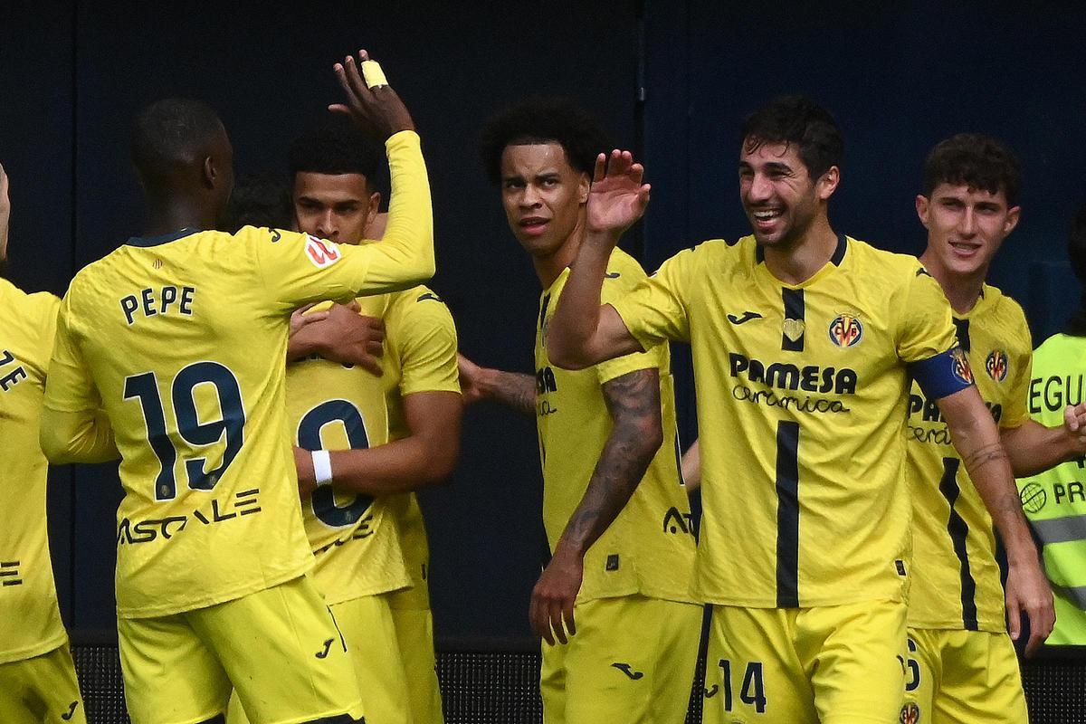 El Villarreal viene de ganar al Elche, en su último partido en el Estadio de la Cerámica, con la participación de Nicolas Pepe y Santi Comesaña.