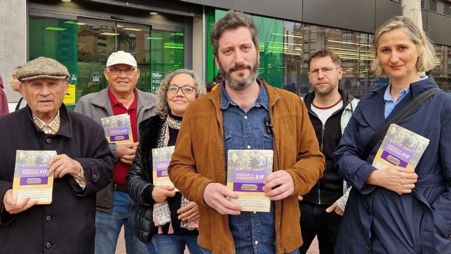 Los piquetes de Podemos apoyan las movilizaciones del campo a las puertas de los grandes supermercados