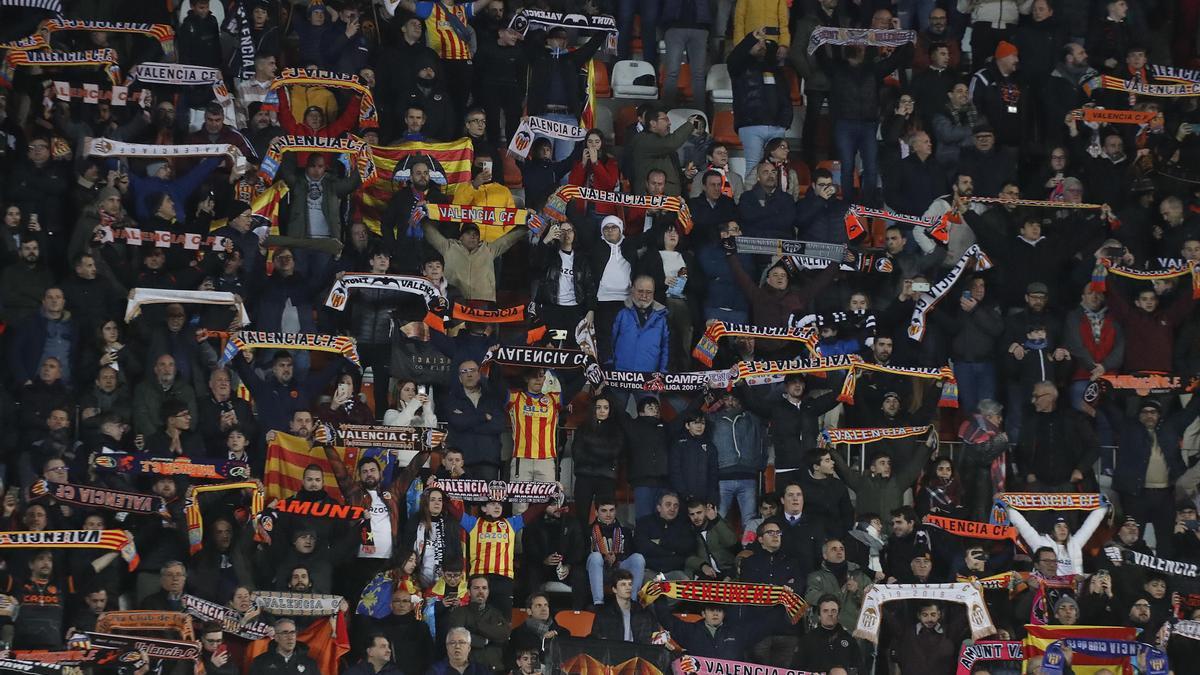 Un buen &#039;trozo&#039; de Mestalla se desplazará a Almería y se hará oír en el Power Horse Stadium