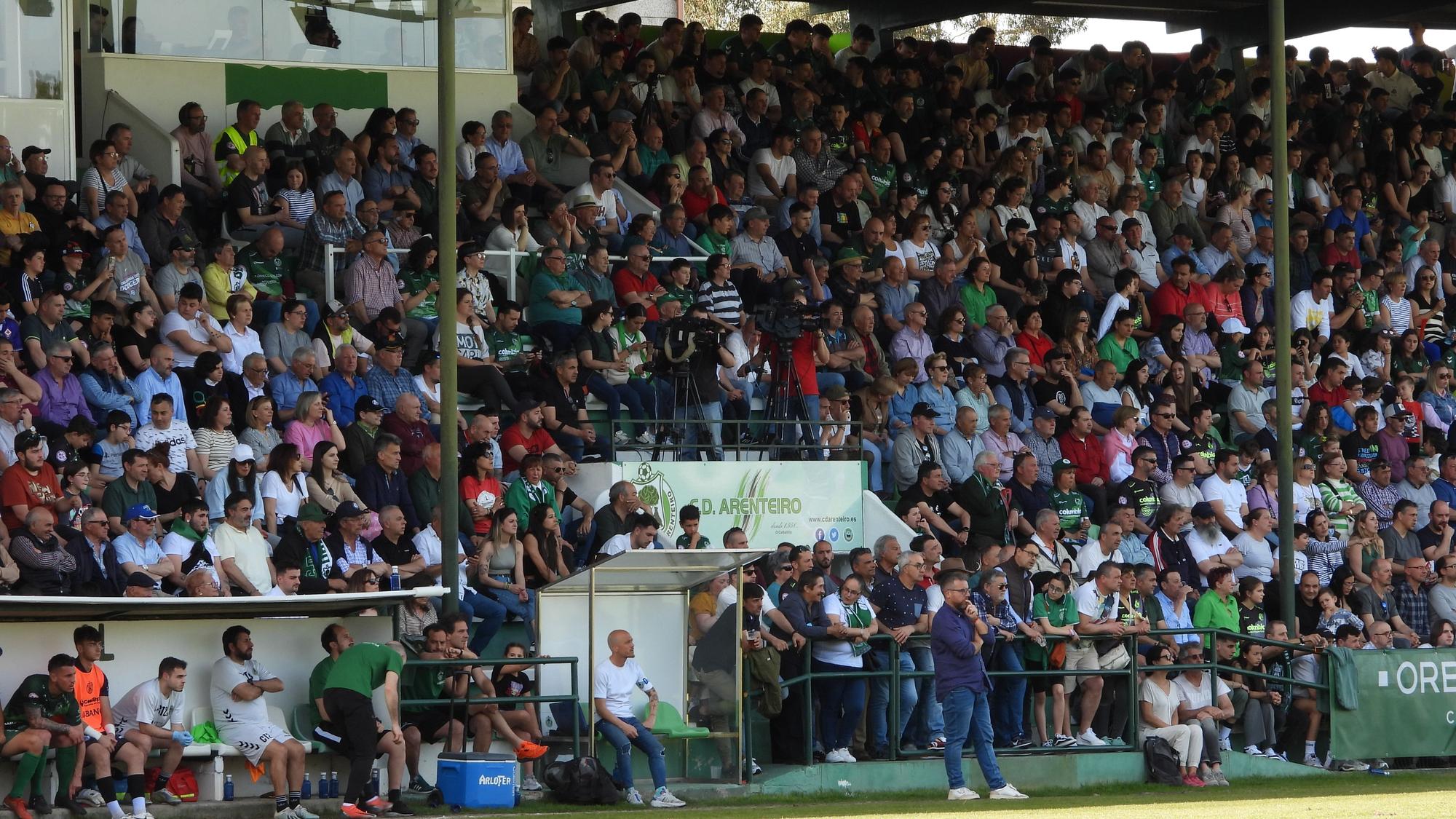 Las mejores imágenes del encuentro entre el Arenteiro y el Burgos Promesas (2-1)