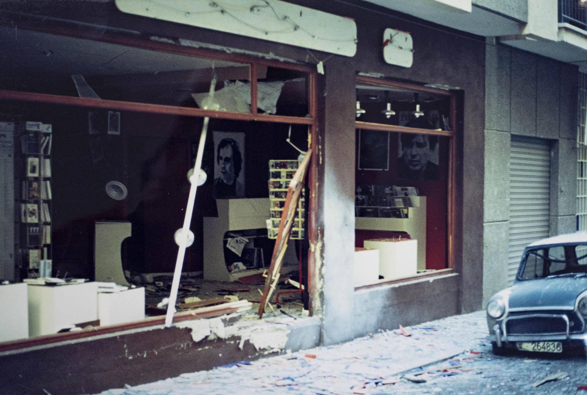 45 años del atentado con bomba atribuido al "VI comando Adolfo Hitler" contra la librería "La Costera" de Xàtiva