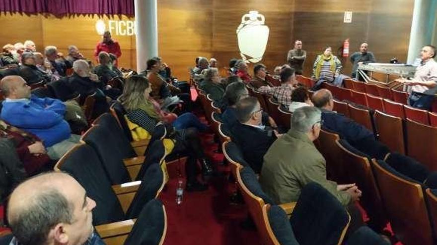 Un momento de la reunión en el Centro Social do Mar. // Gonzalo Núñez