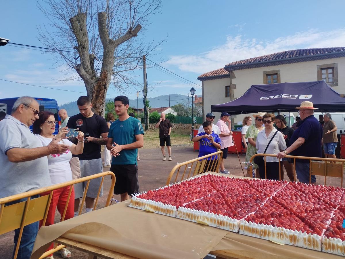 El Festival de la Fresa de Candamo, en imágenes