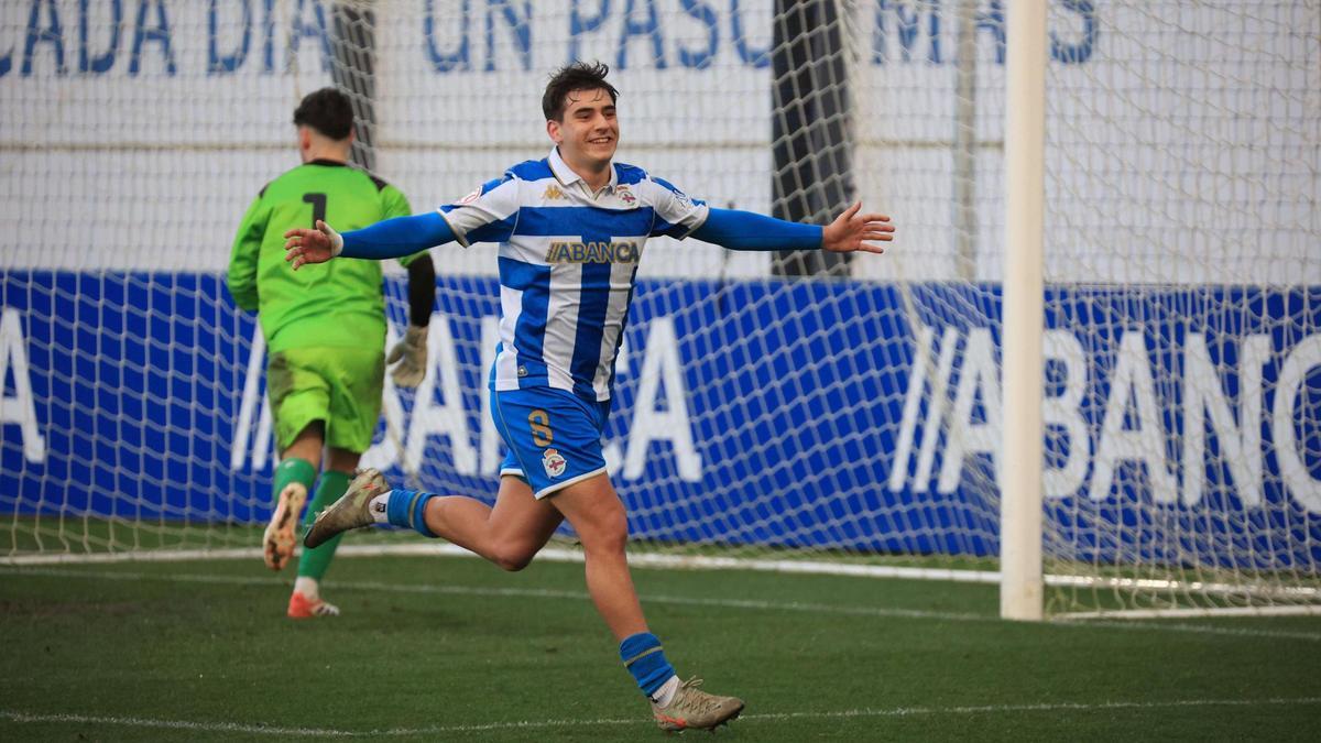Lucas Castro, el juvenil del Deportivo que aporrea a la puerta: "Siempre tuvo mucho gol"