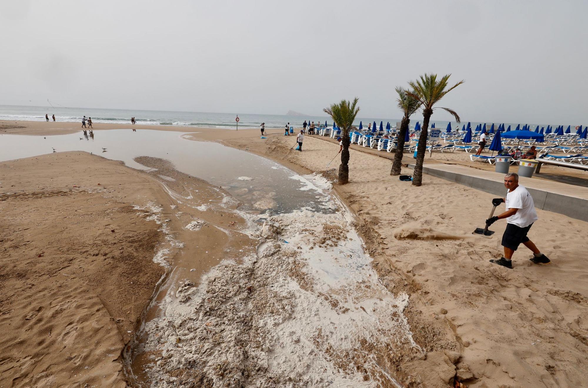 Playa de Levante de Benidorm tras el temporal.