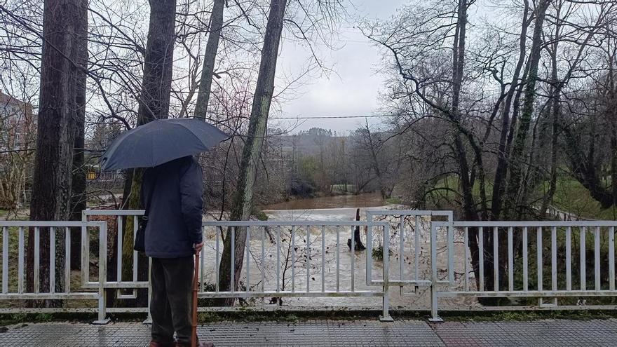 El río Nora, con tendencia a disminuir su nivel tras estar en alerta por desbordamiento