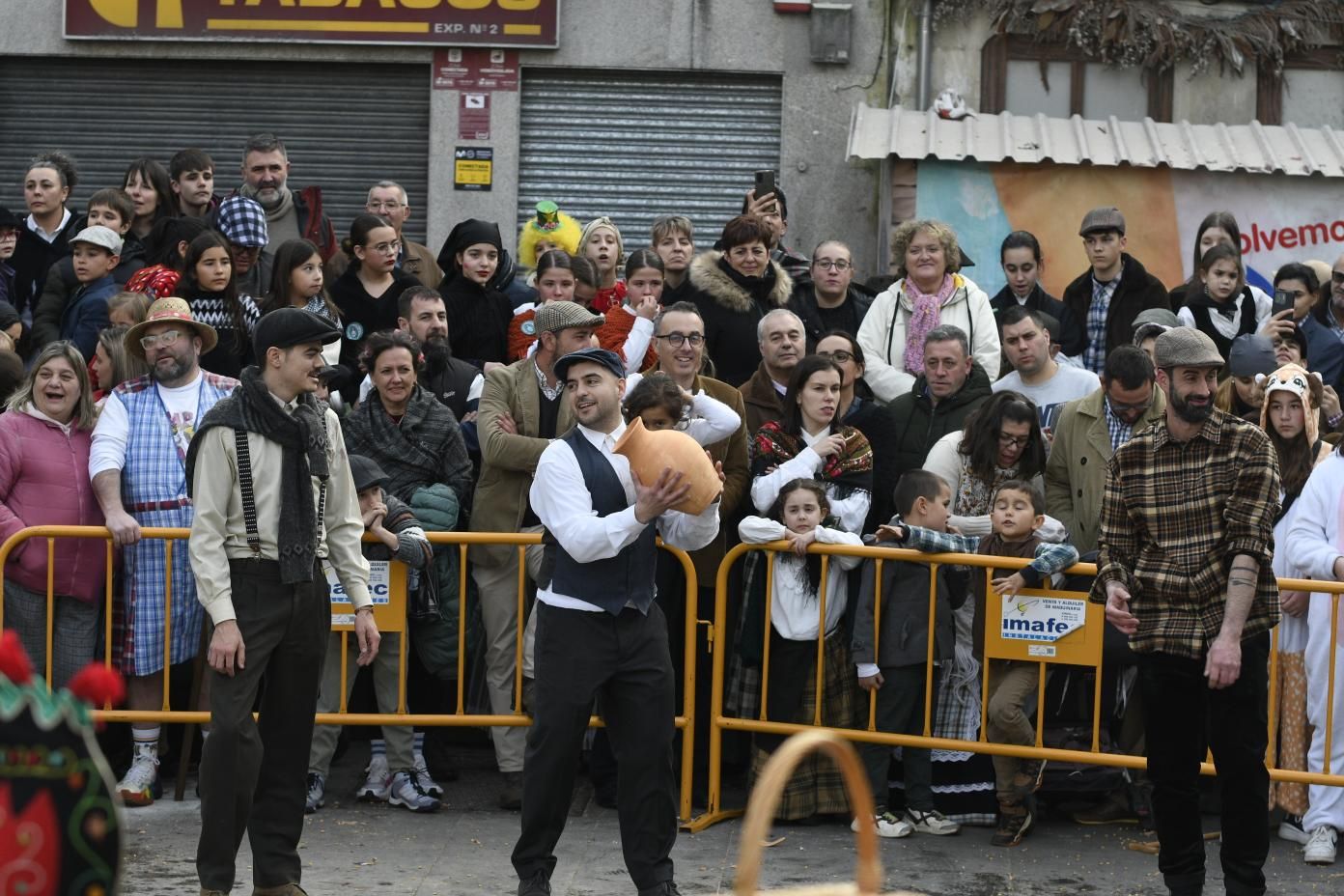 Vuelan 'olas' en Xinzo: así fue el Domingo Oleiro de Entroido