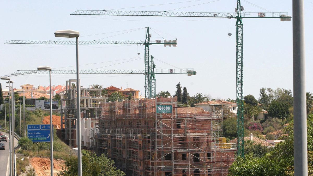 Imagen de la construcción de viviendas en Marbella.