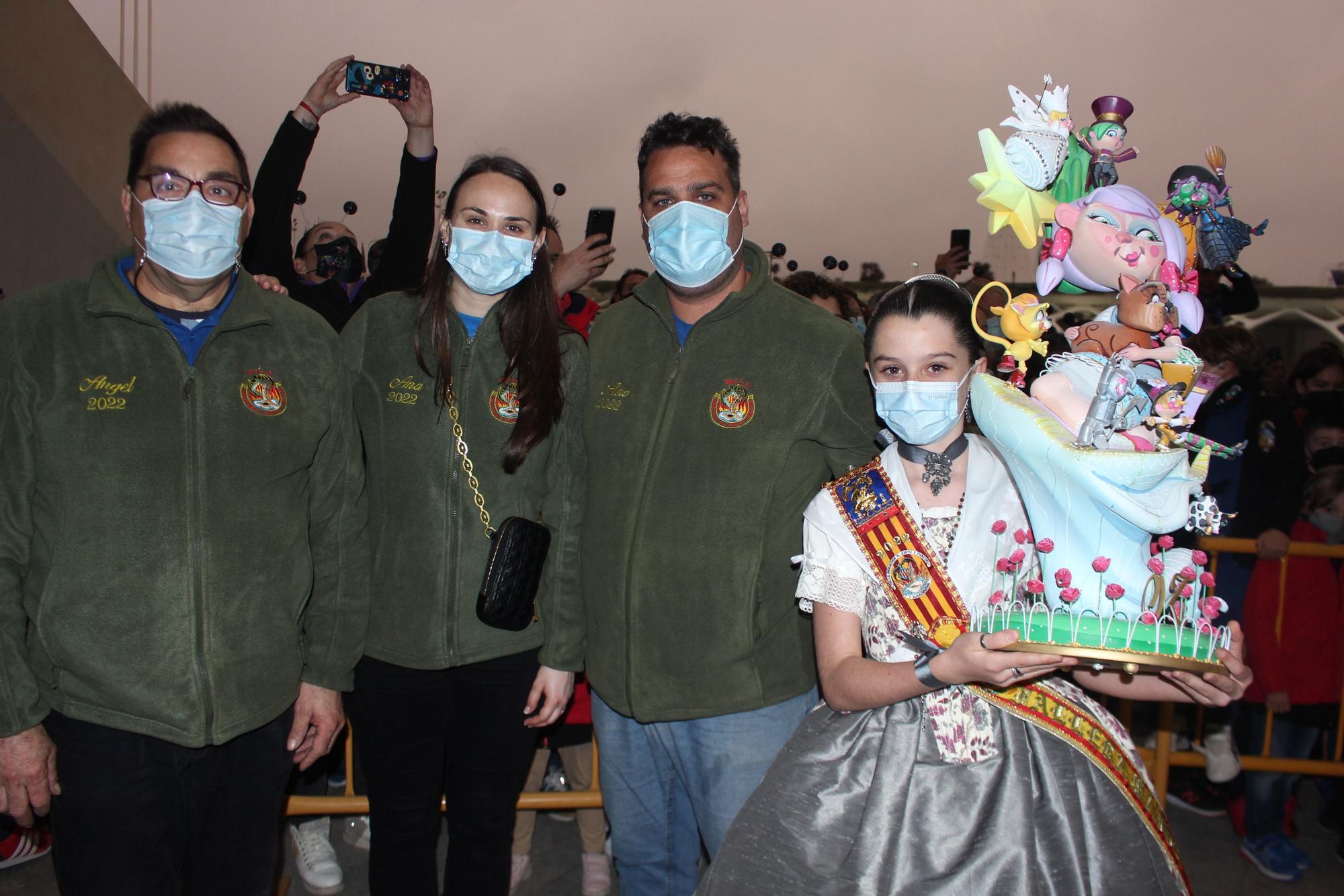 Los infantiles recogen los ninots de las Fallas 2022