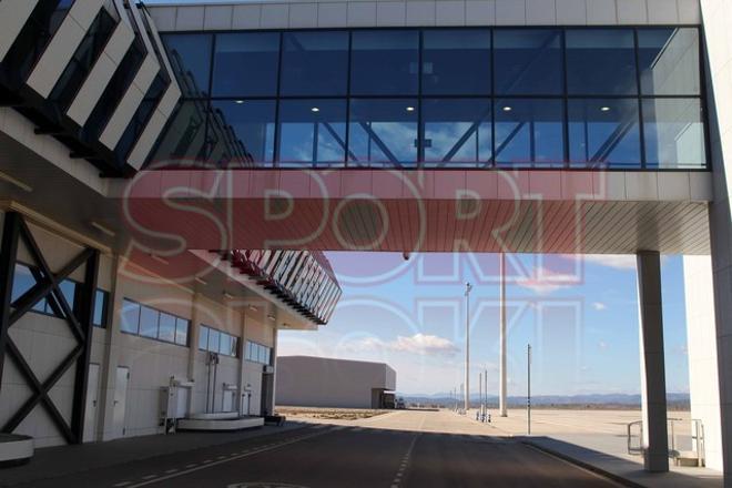 Las imágenes del Barça en el Aeropuerto de Castellón