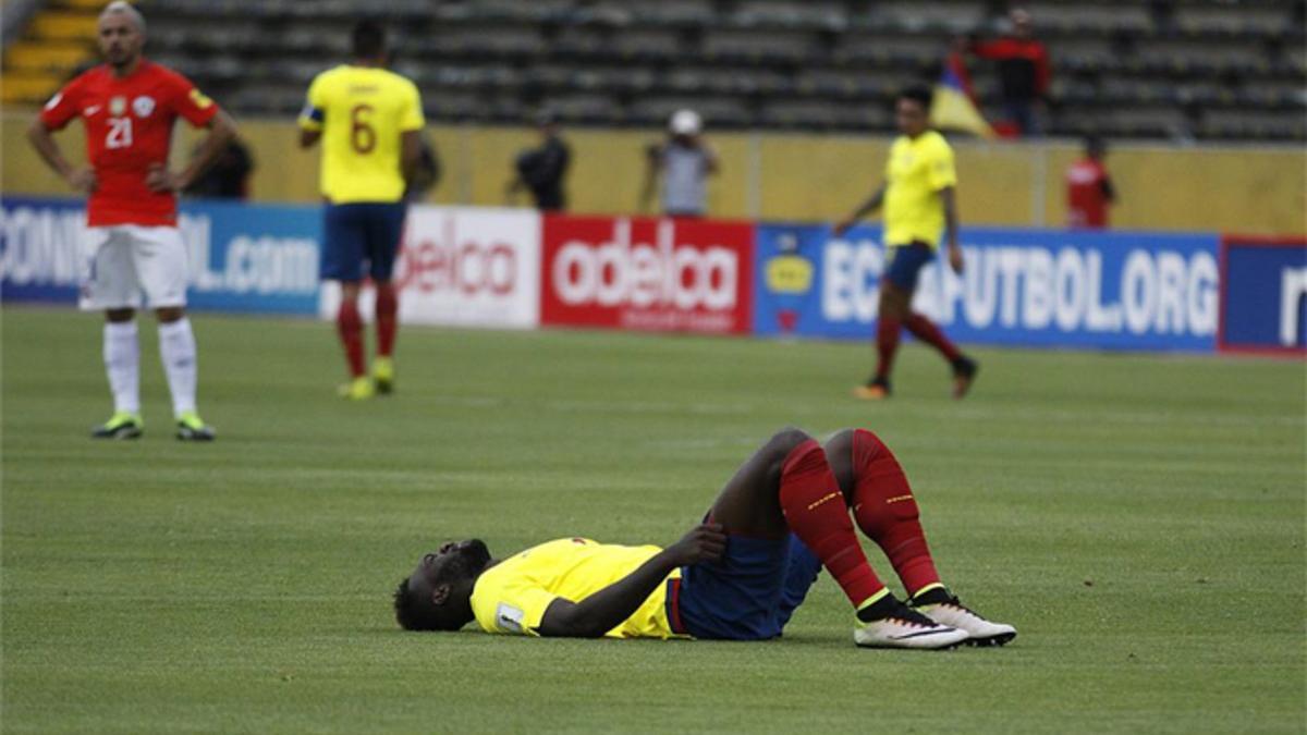 Caicedo tuvo que ser sustituido en el encuentro contra Chile