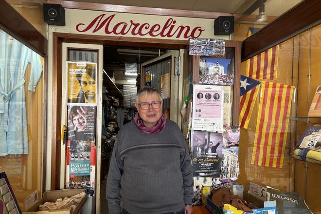 Marcel·lí Valls Torné, a l’entrada de Cal Marcelino, els darrers dies abans d’abaixar definitivament la persiana