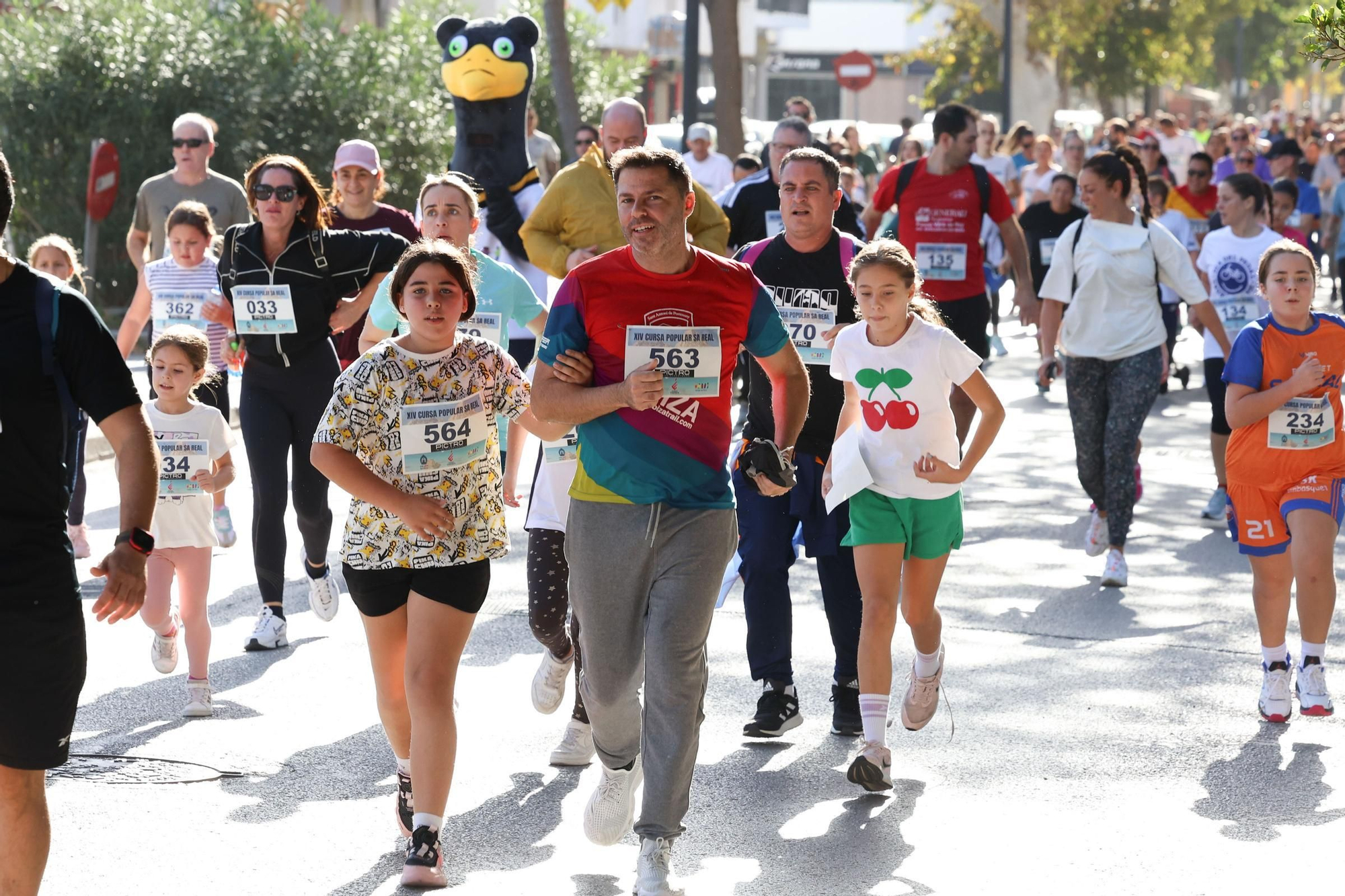 Galería: La carrera festiva de Ibiza para disfrutar en familia