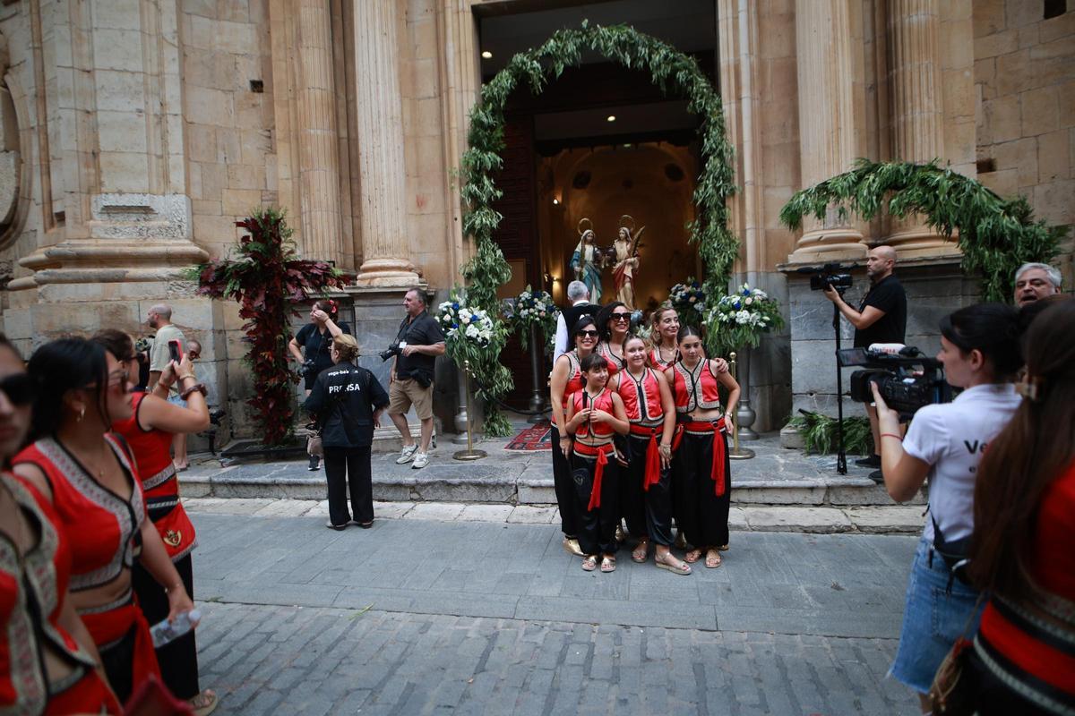 Así ha sido la ofrenda floral a las santas Justa y Rufina en Orihuela