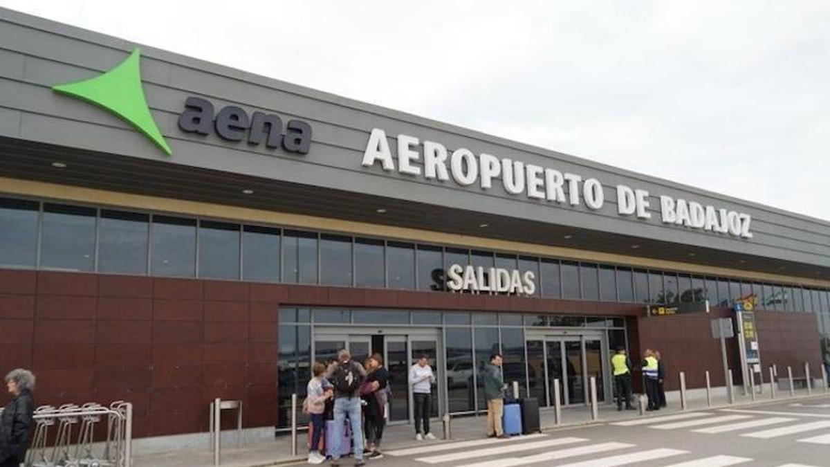 Imagen de la entrada al Aeropuerto de Badajoz