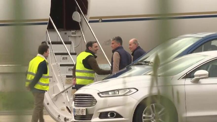 Juan Carlos I vuelve a Abu Dabi tras una estancia discreta que no suaviza la relación con Felipe VI