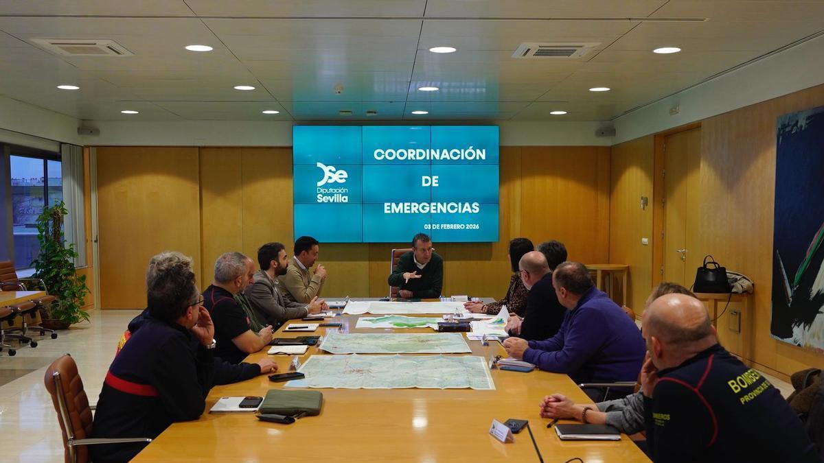 Reunión de coordinación ante la borrasca Leonardo, en la Diputtación de Sevilla.