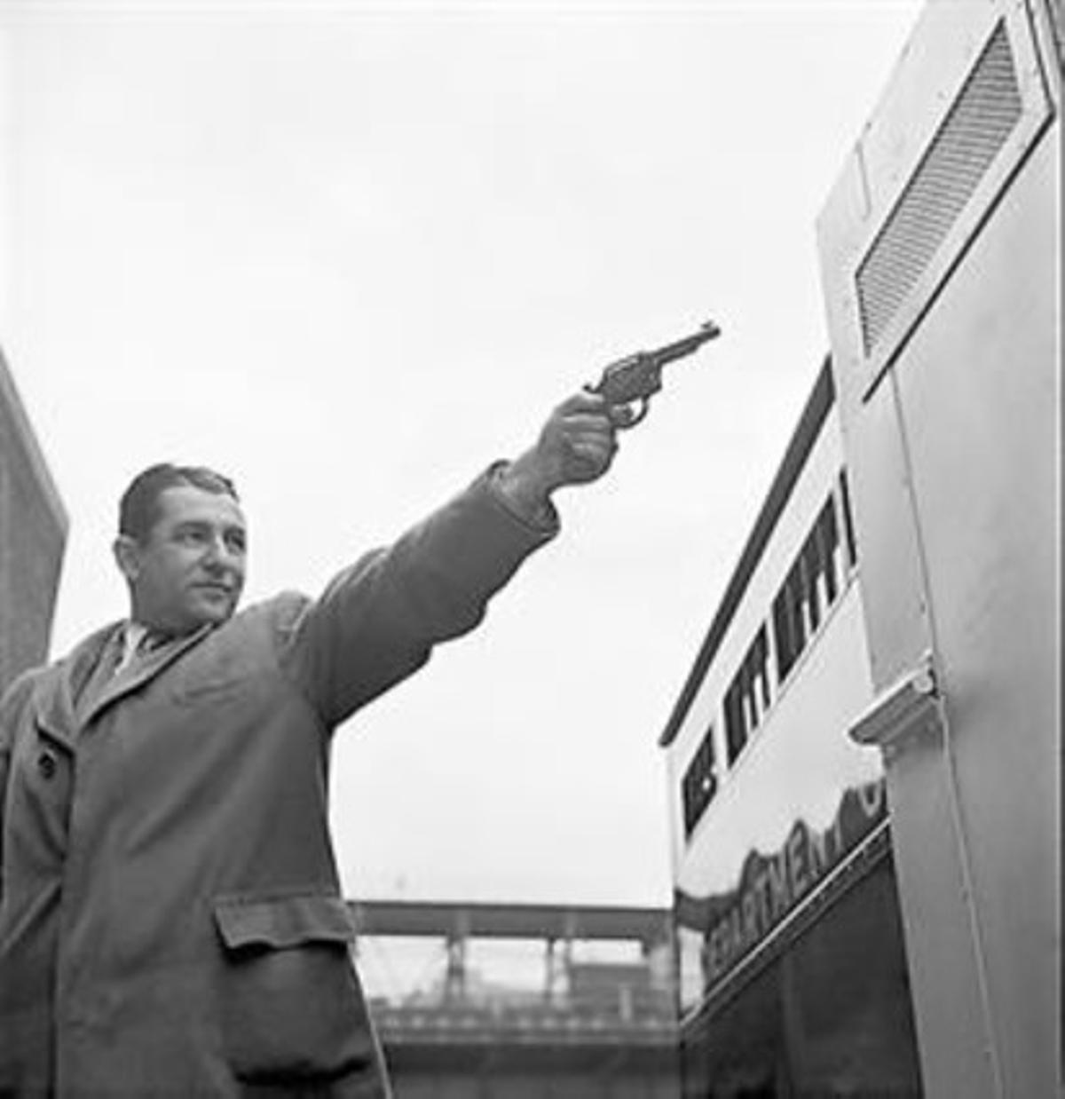 Foto artística d’un policia d’origen irlandès (1948). Foto artística d’un policia d’origen irlandès (1948).