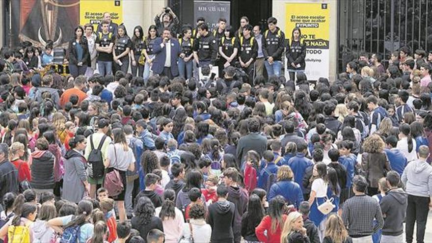 Clamor juvenil contra el &#039;bullying&#039; en Castelló